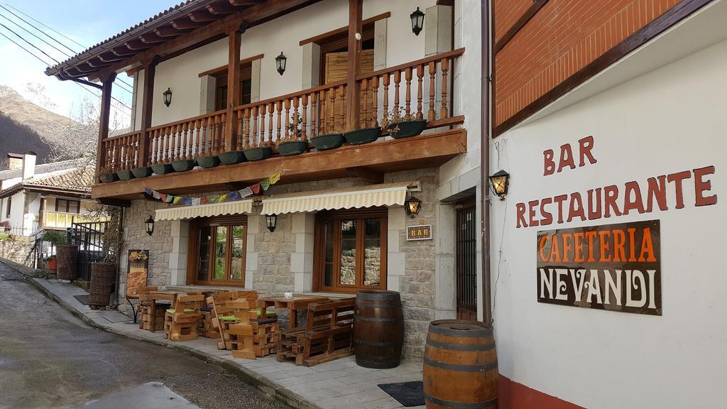 Hostal Nevandi Espinama Buitenkant foto